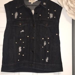 Distress vest